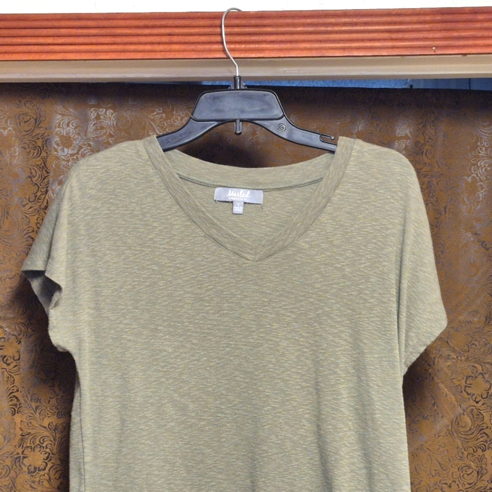 Marled Essentials V Neck Tee